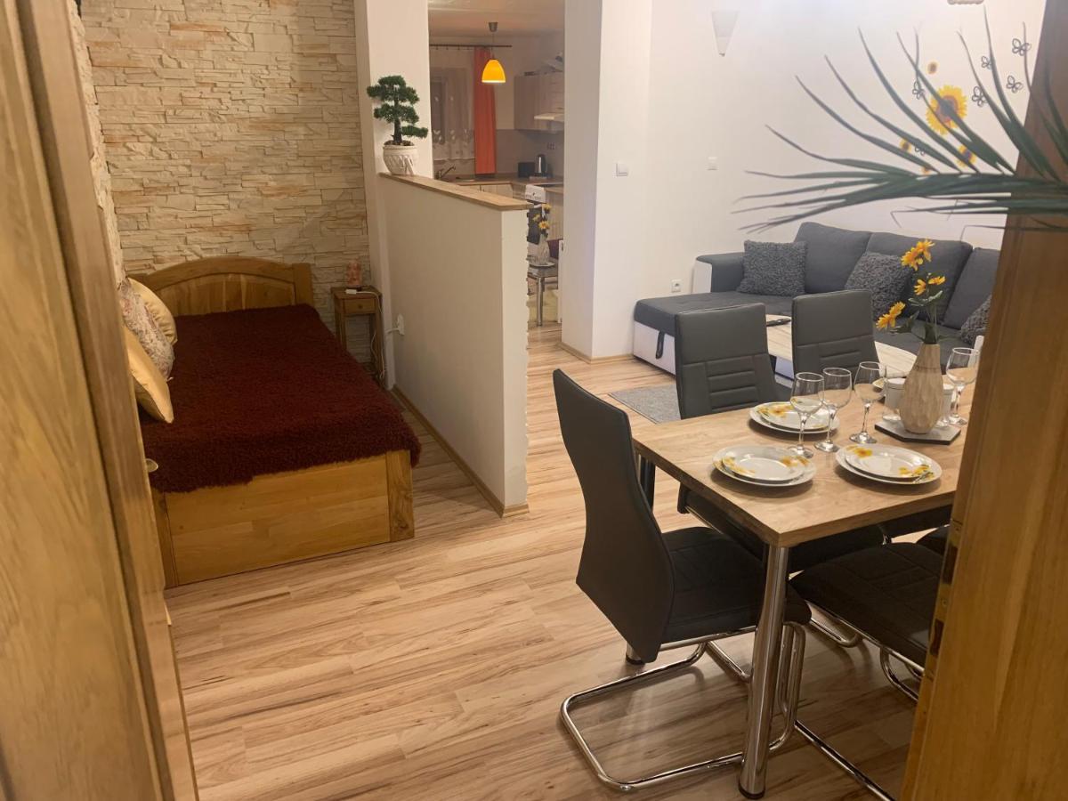 Apartman Slunecnice S Terasou Ceske Budejovice Eksteriør bilde