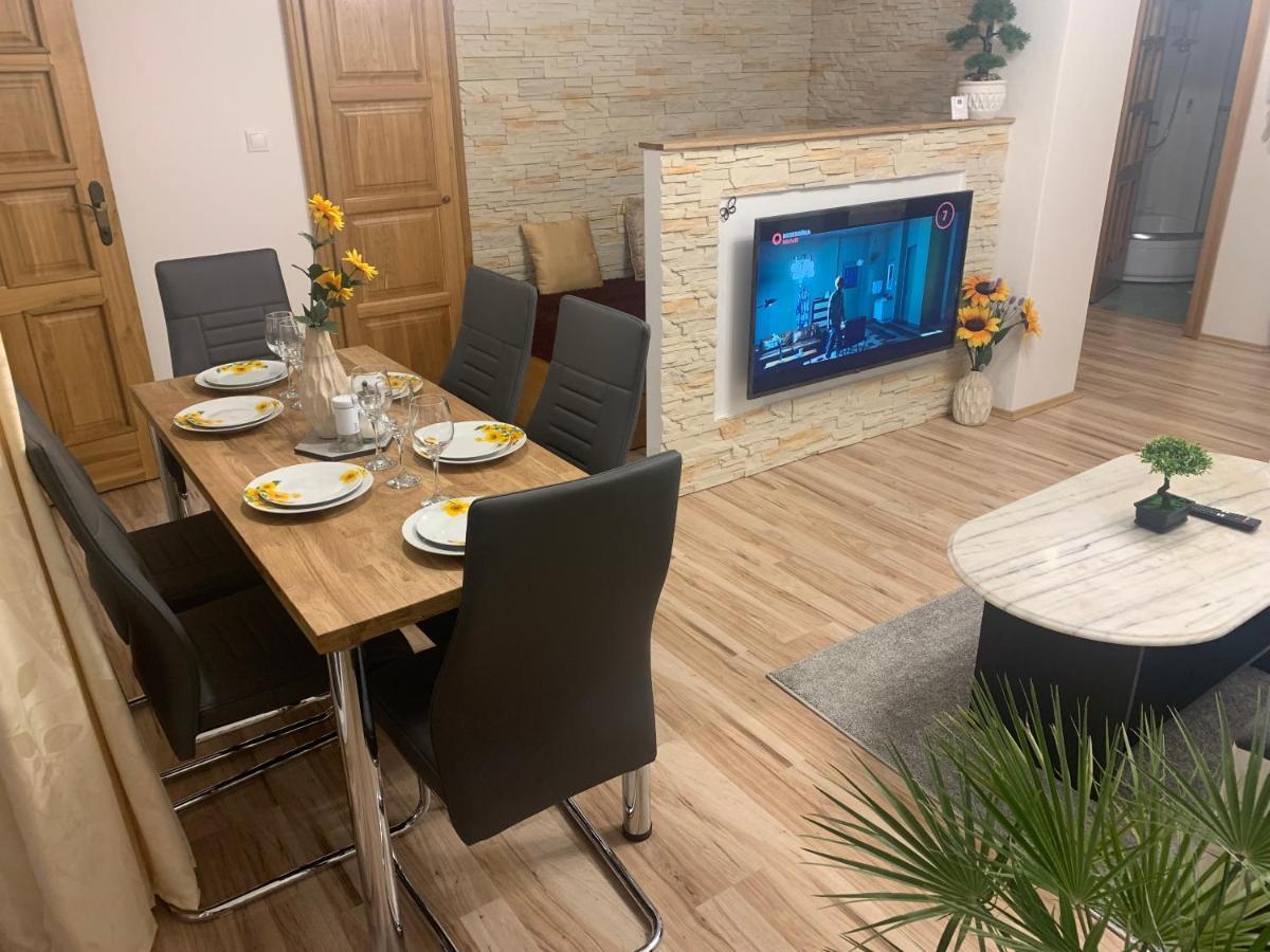 Apartman Slunecnice S Terasou Ceske Budejovice Eksteriør bilde